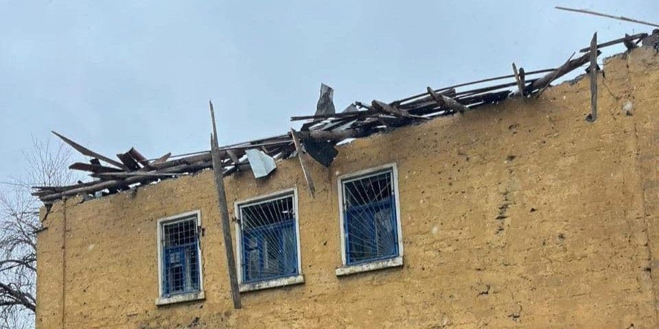 4 російських дрони вдарили по Краматорській громаді: є поранені чоловіки та пошкоджені будинки