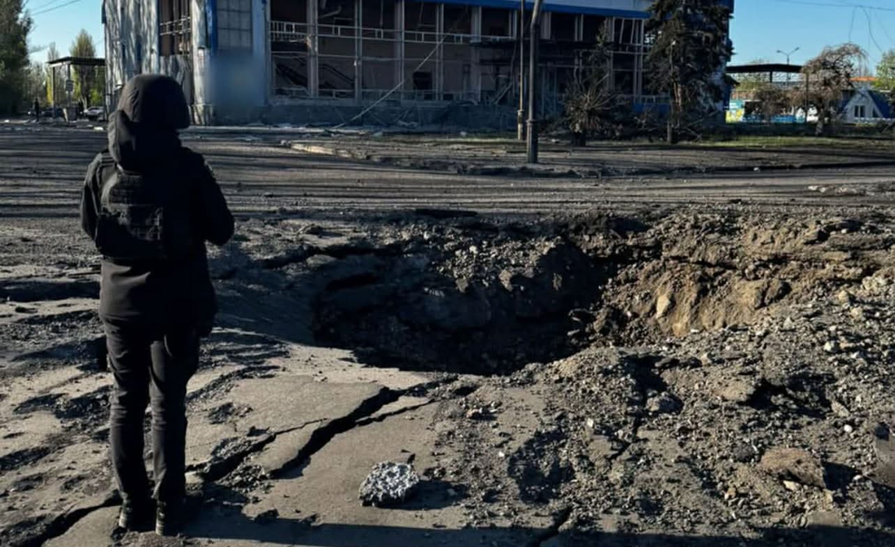 <em>Наслідки обстрілів на Донеччині. Фото поліції</em>