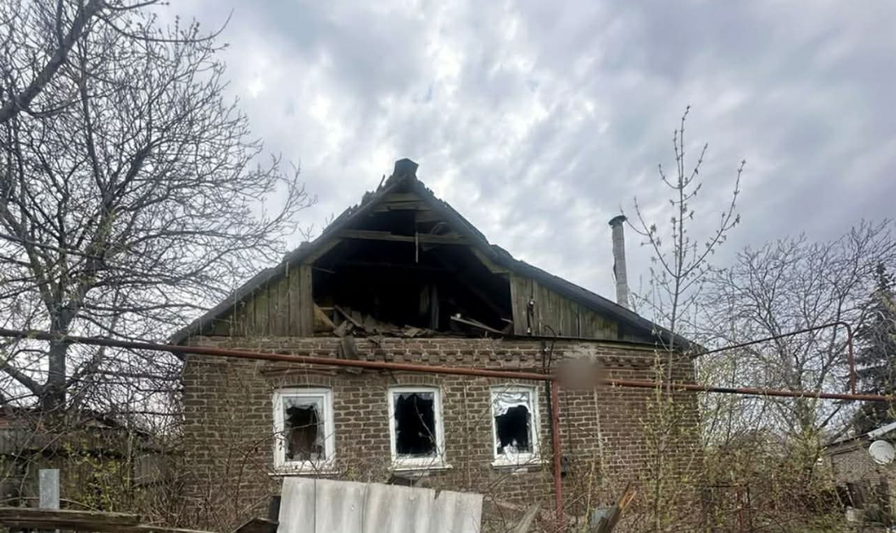 <em>Фото поліції, ілюстративне. Наслідки російських обстрілів на Донеччині. </em>