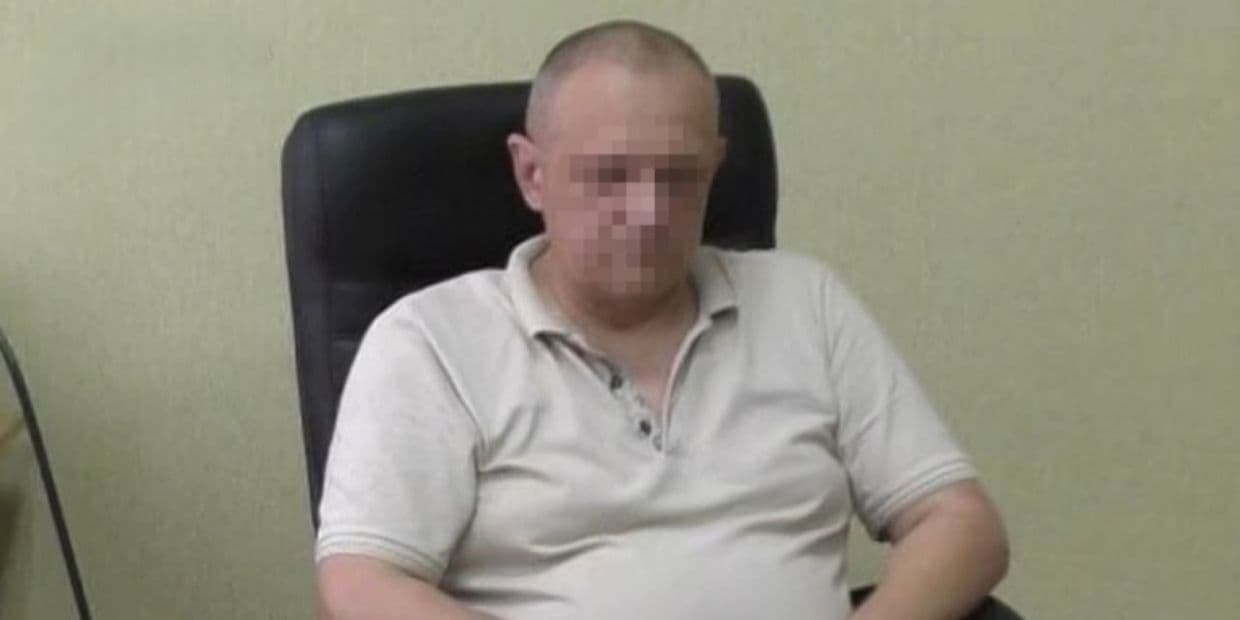 У Слов'янську за вимагання хабаря у лікаря-нарколога конфіскували автівки, житло та гроші