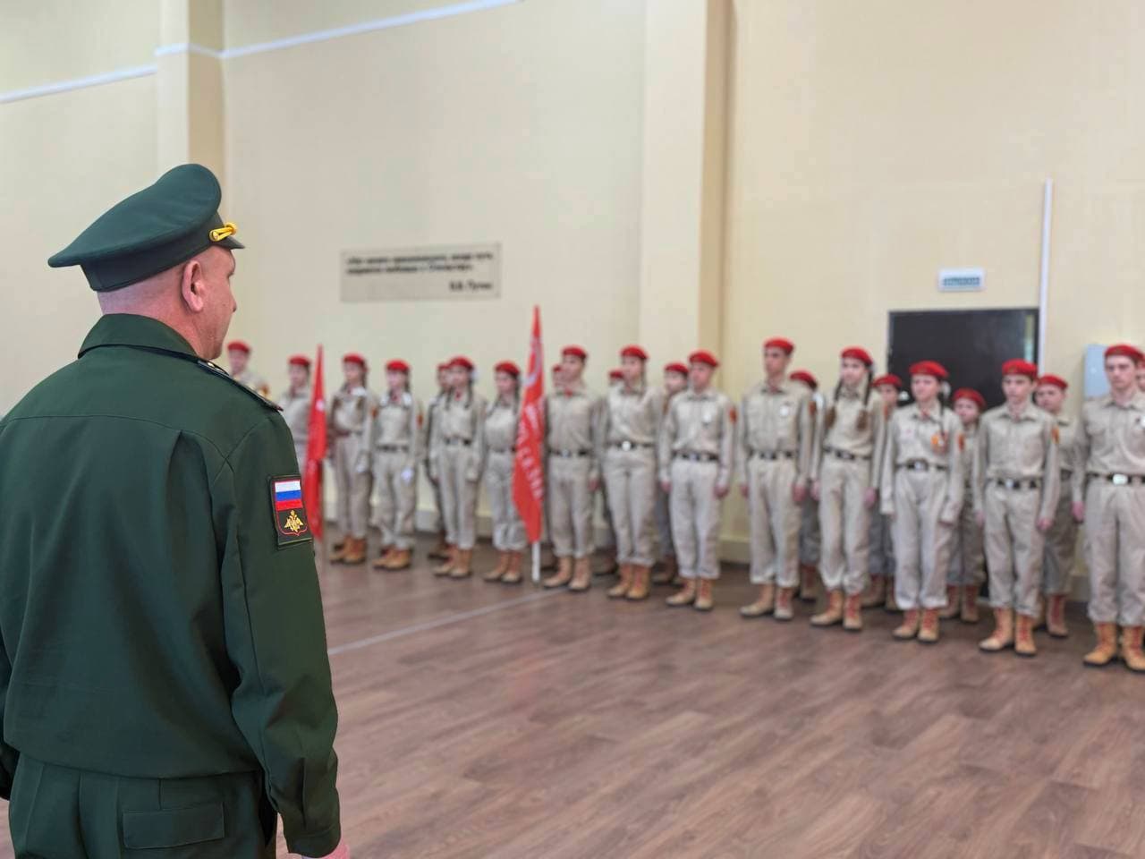 Россияне расширяют свое милитаристское движение "Юнармия" на оккупированных территориях Украины