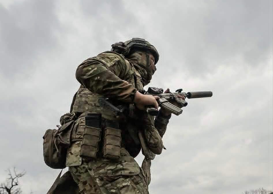 <em>Фото: 1 корпусу НГУ "Азов". Український військовий. </em>