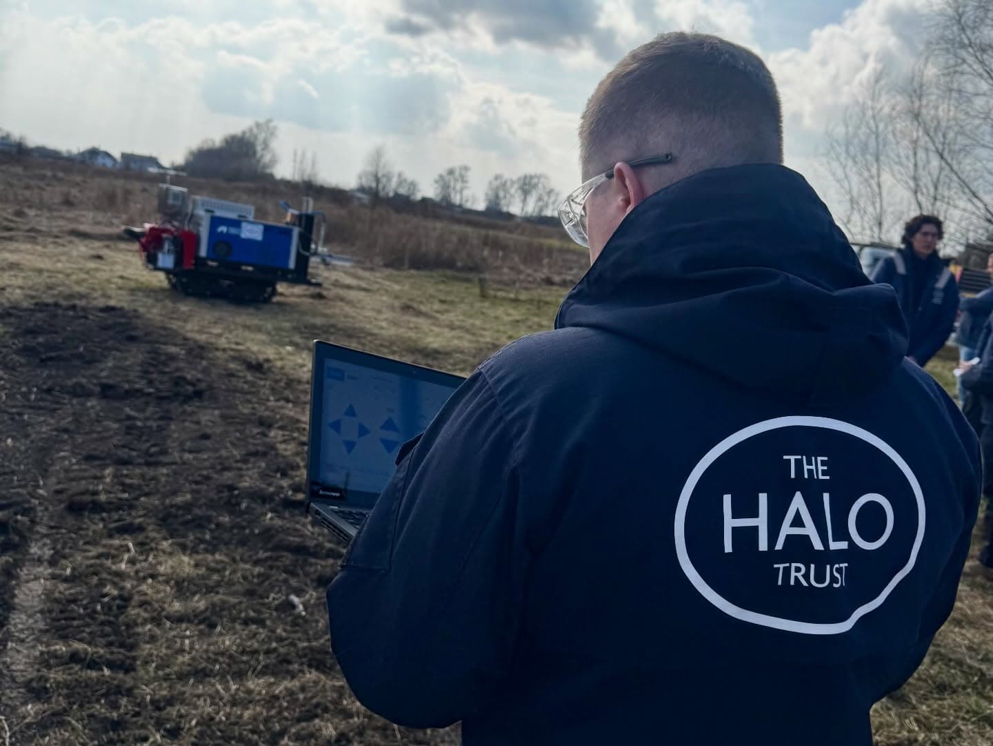 Гуманітарне розмінування. Фото: The HALO Trust Ukraine