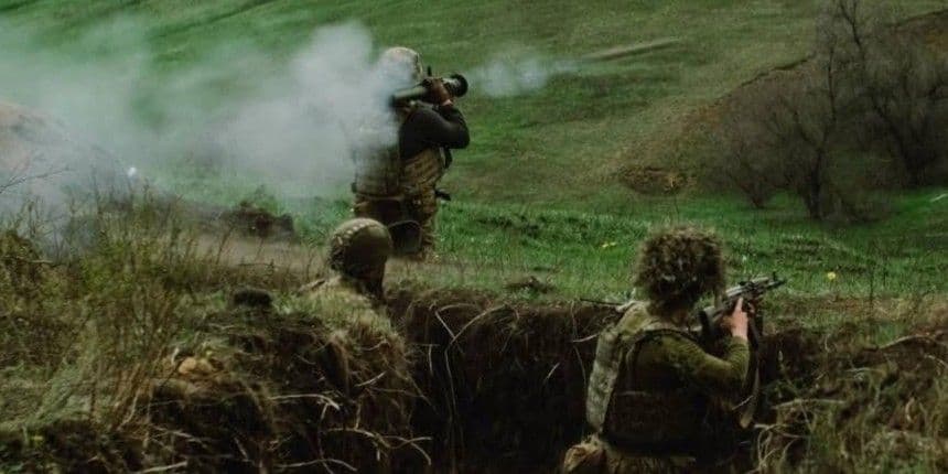 Стріляють українські захисники. Фото: 46 ОАеМБр