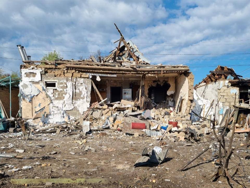Армія рф 13 разів обстріляла населені пункти Донеччини: з лінії фронту евакуювали ще 25 дітей (фото)