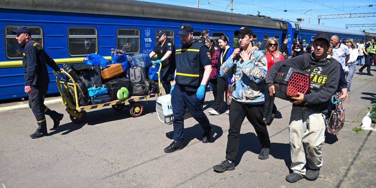 На Ровещину прибыли еще 27 жителей Донетчины. Фото: ГСЧС Ровенщины