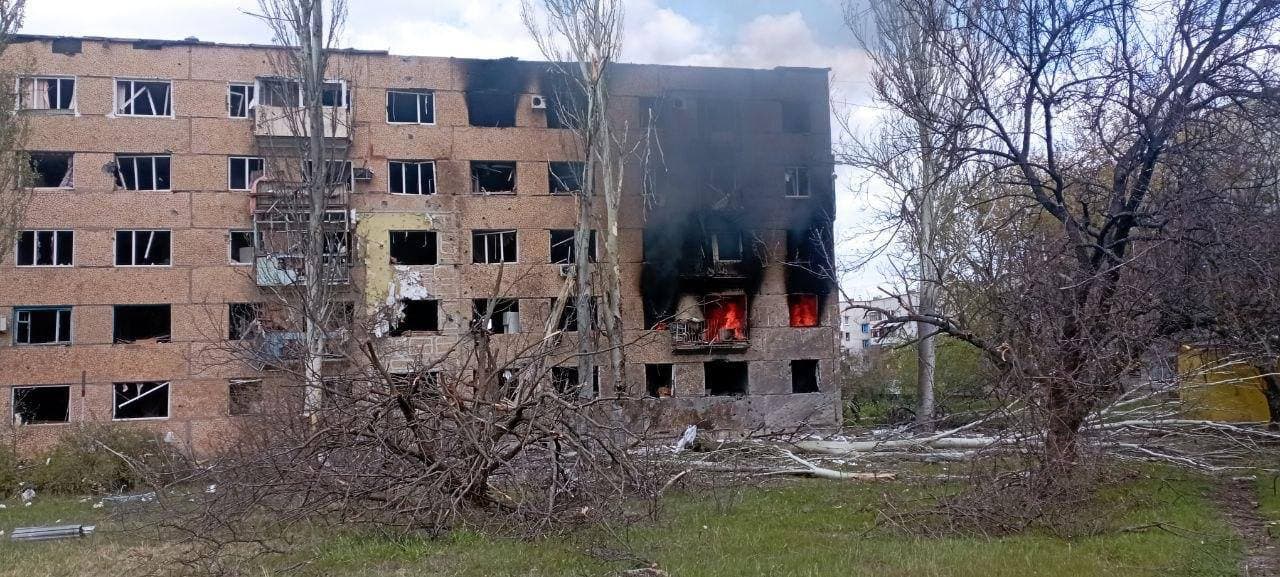 <em>Наслідки російських атак на Донеччині. Фото: Донецької ОВА</em>