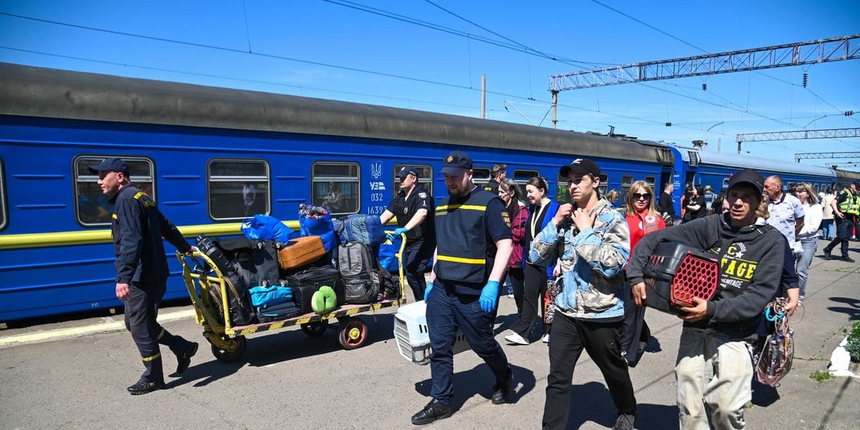Эвакуированные с Донетчины. Фото: ГСЧС Ровенщины