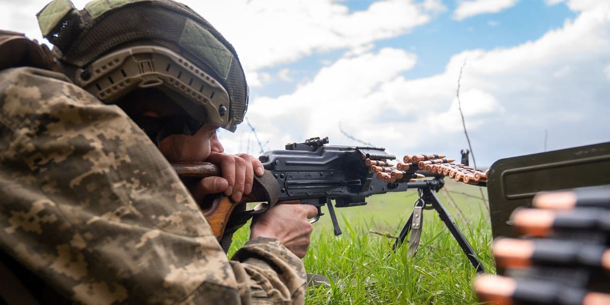 Стріляє український кулеметник. Фото: 103 ОБр ТрО