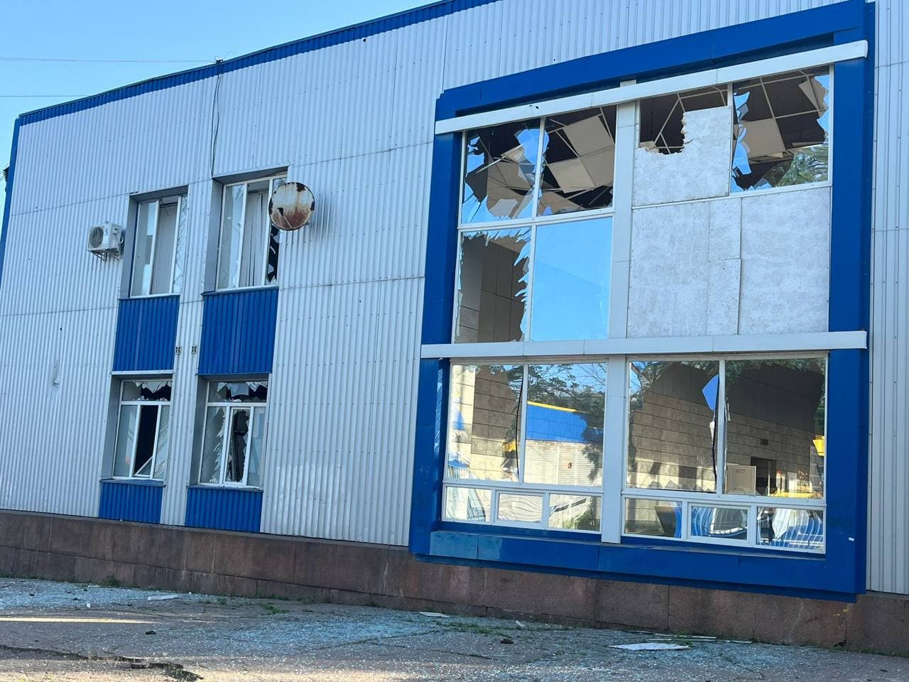 В Краматорске рассказали о последствиях вчерашних российских бомбовых и дроновых ударов (фото)