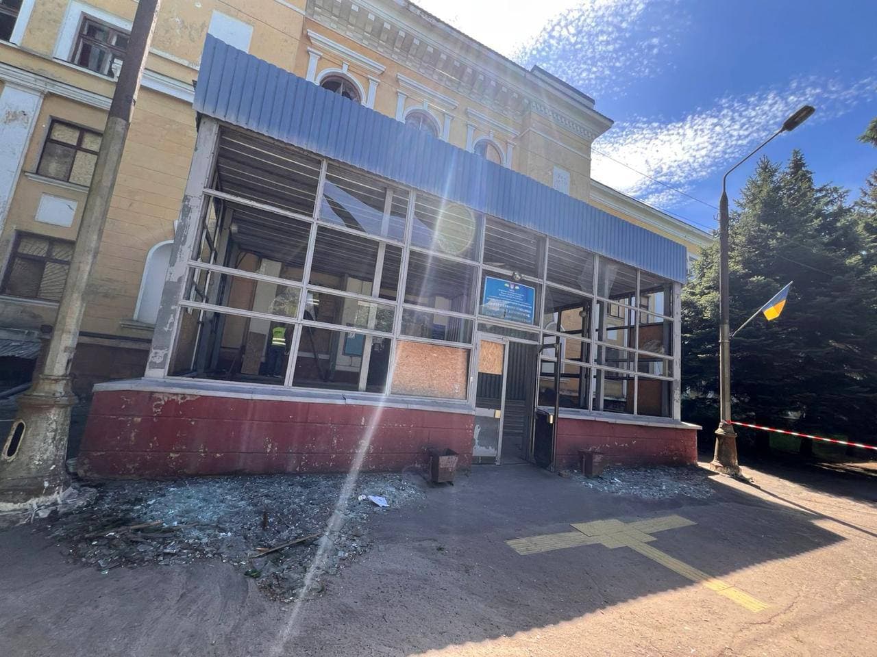 Учора Краматорська громада зазнала 16 дронових і бомбових ударів: відомо про важких поранених (фото)