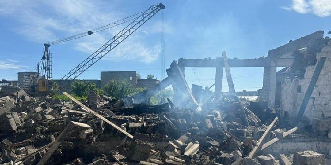Унаслідок російських обстрілів Донеччини руйнувань зазнали ще 88 цивільних об'єктів, зокрема 64 будинки (фото)