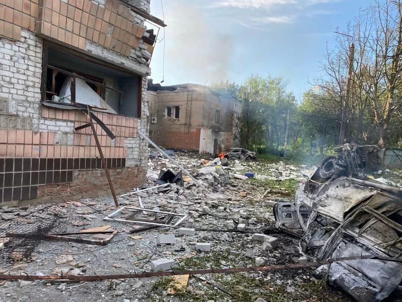 Сьогодні вранці Краматорськ зазнав масованого авіаудару: є поранені