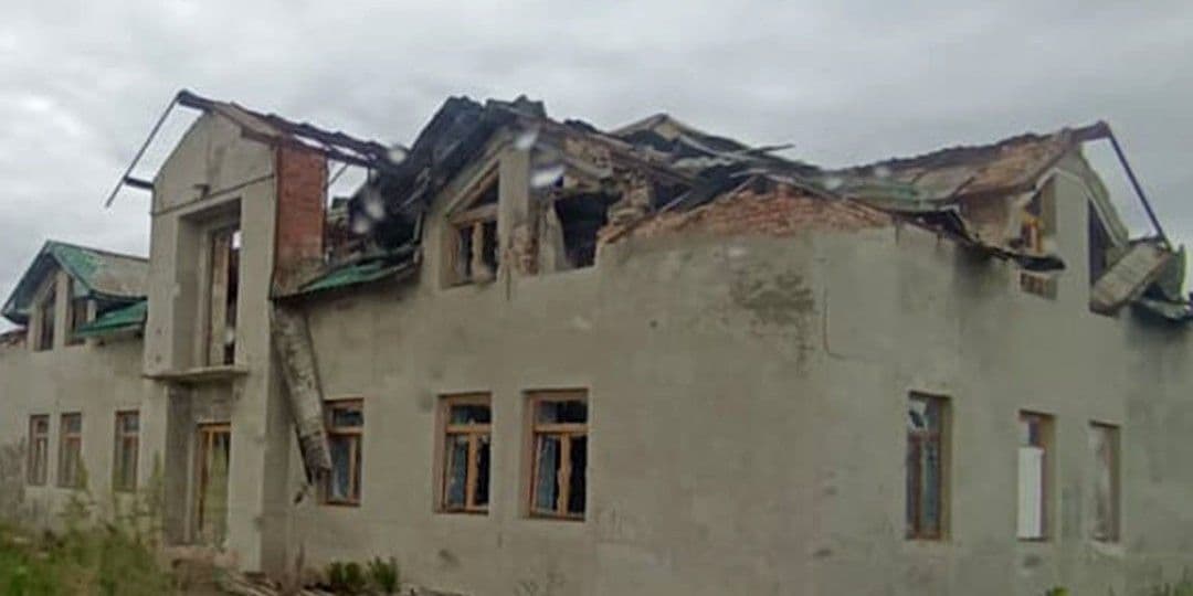 На Донеччині руйнувань зазнали ще 13 цивільних об'єктів: рашисти били бомбами та дронами (фото)