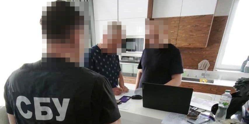 На Київщині СБУ затримала співвласників підприємств з Луганщини, які фінансували окупаційних "силовиків" (фото)