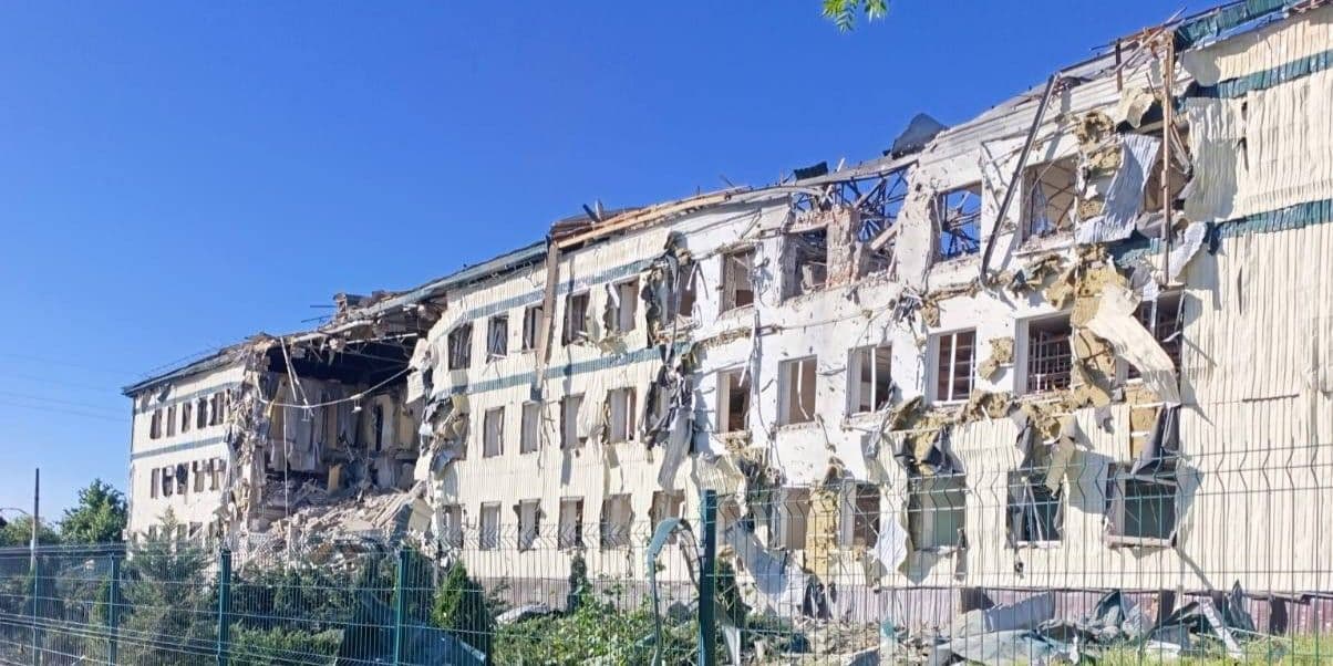 Наслідки російського обстрілу Донеччини. Фото: Facebook/Вадим Філашкін