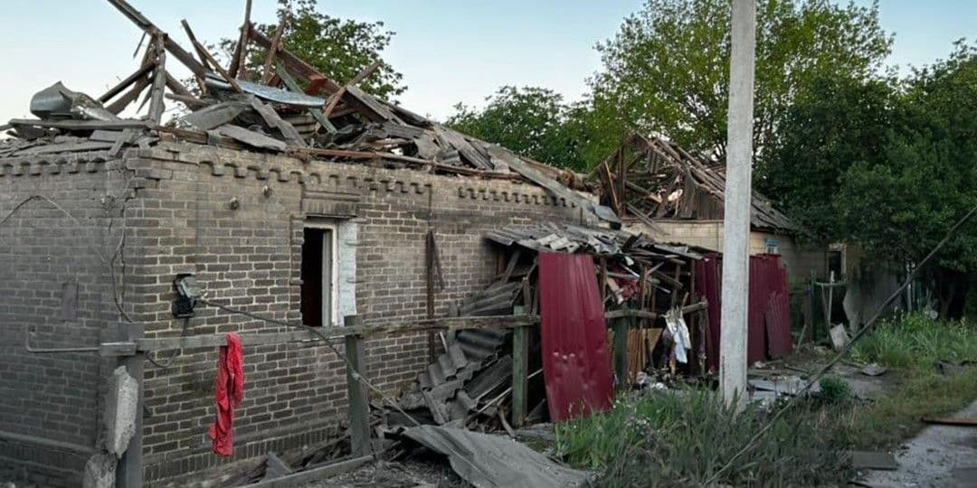 На Дружківку росіяни скинули 10 авіабомб, на Краматорськ та Красноторку — ще 6 (фото)