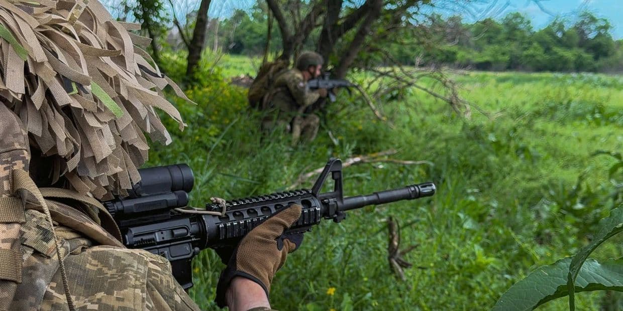 Украинские защитники. Фото: 81 ОАэБр