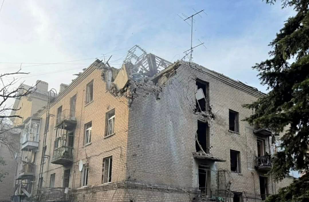 <em>Наслідки обстралів на Донеччині. Фото: поліції </em>