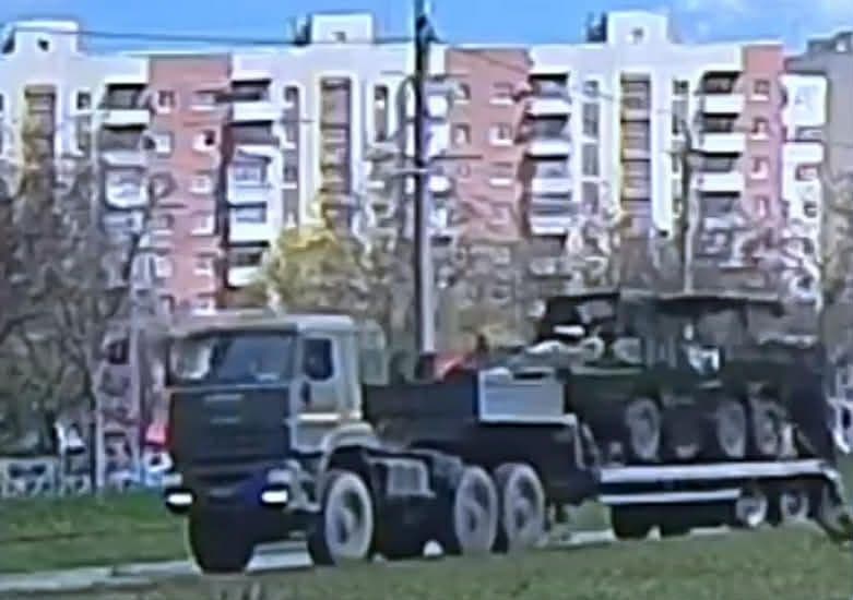 Окупанти проводять перебазування підрозділів з Маріуполя в села вздовж моря