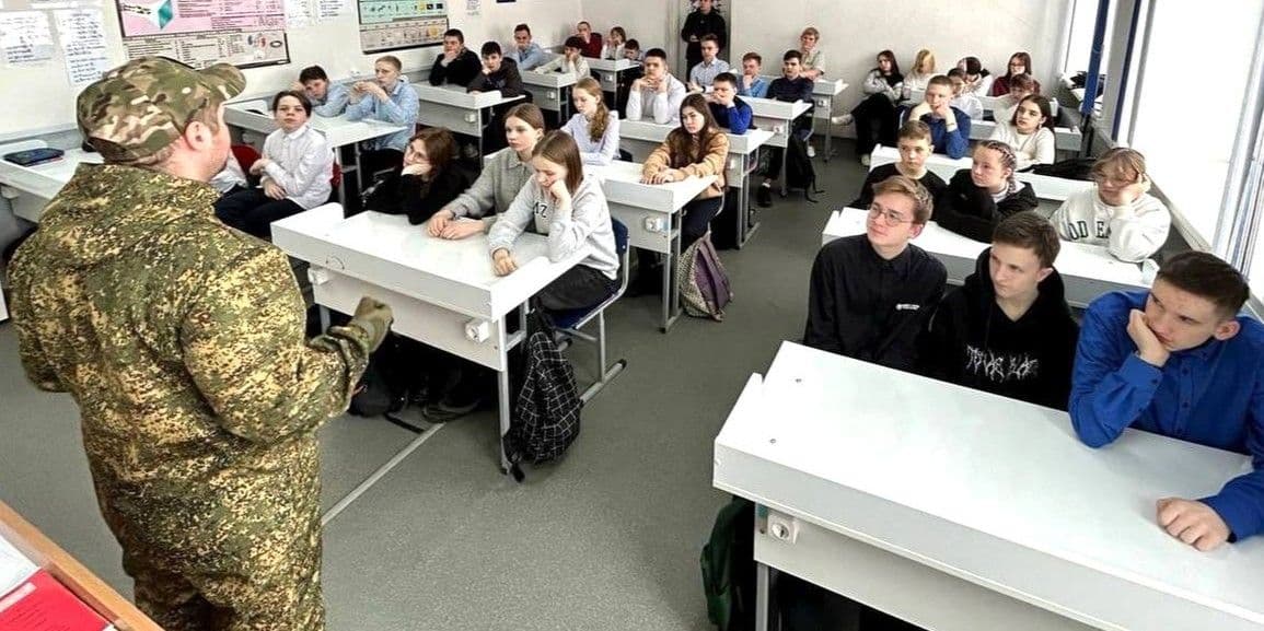 Військова пропаганда окупантів. Фото з відкритих джерел