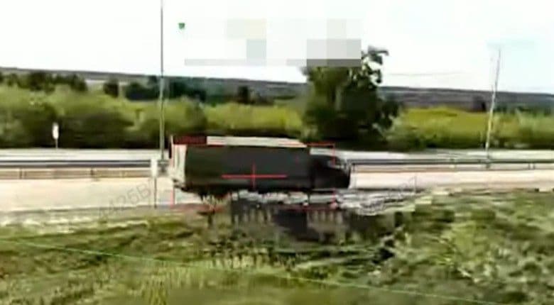 У "Спартані" показали, як палять військові автівки росіян на трасі Донецьк-Маріуполь (відео)