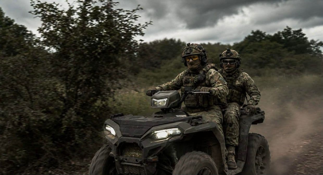 <em>Фото: 155 окрема механізована бригада. Українські військові і квадроцикли</em>