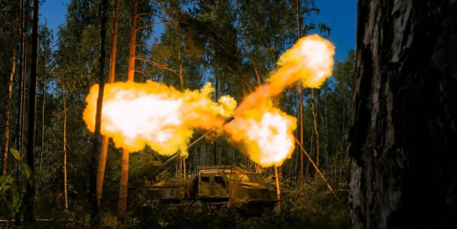 <em>Фото: 15 армійський корпус. Військова техніка ЗСУ стріляє </em>