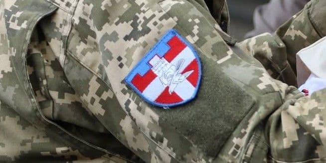 Шеврон 100-ї окремої механізованої бригади. Фото: 100 ОМБр