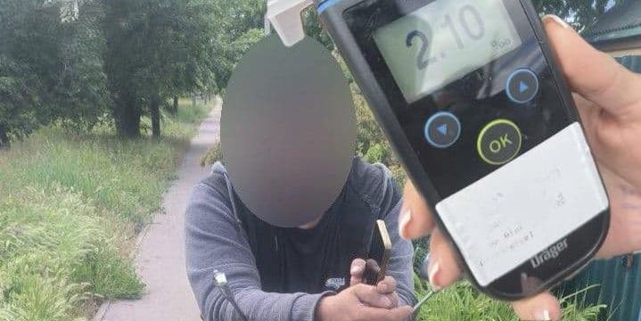 У Краматорську патрульні виявили водія мопеда без документів але з ознаками алкогольного сп'яніння
