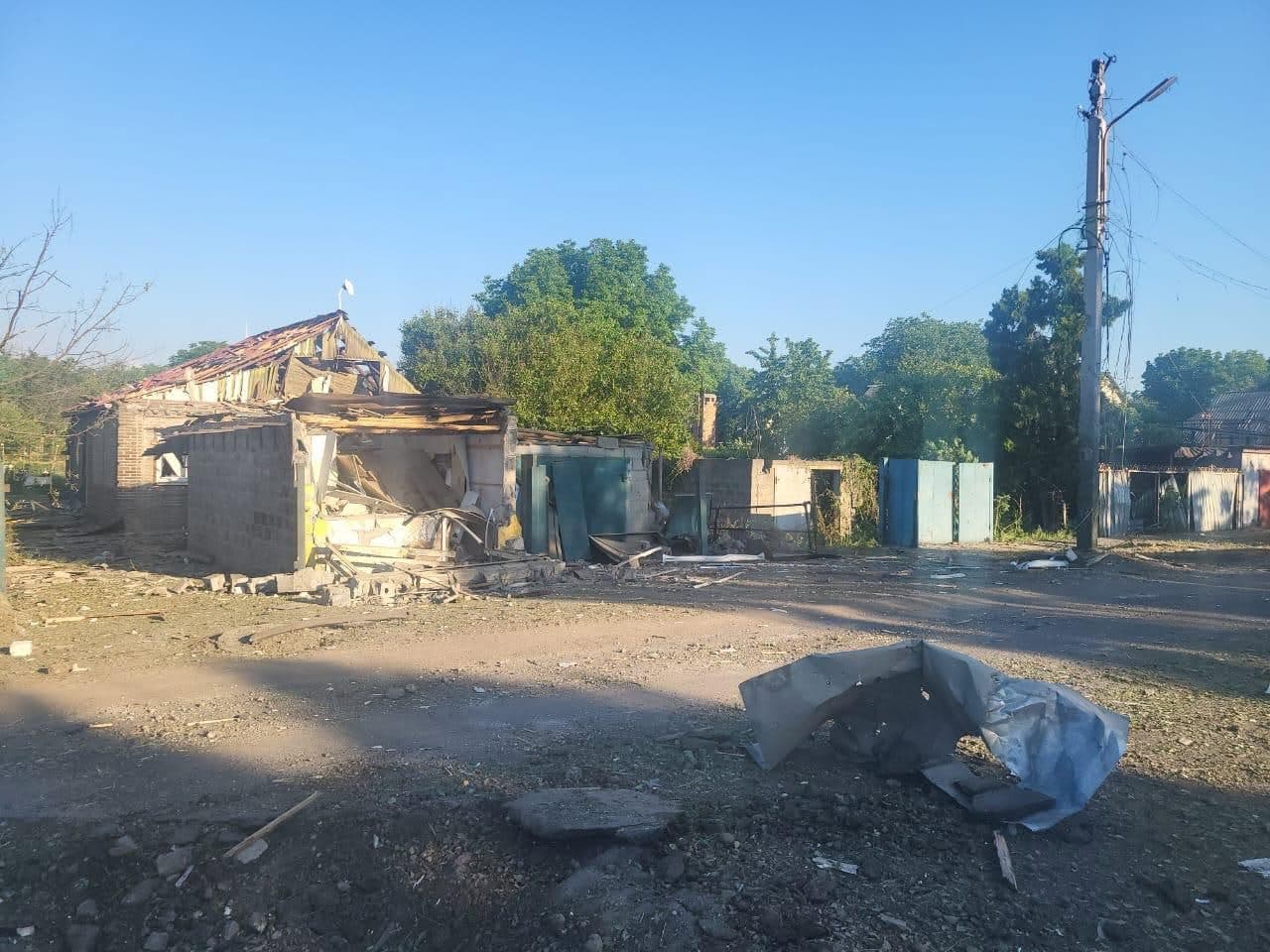 Наслідки обстрілу Краматорська: загинув 28-річний чоловік, пошкоджено дитсадок і будинки