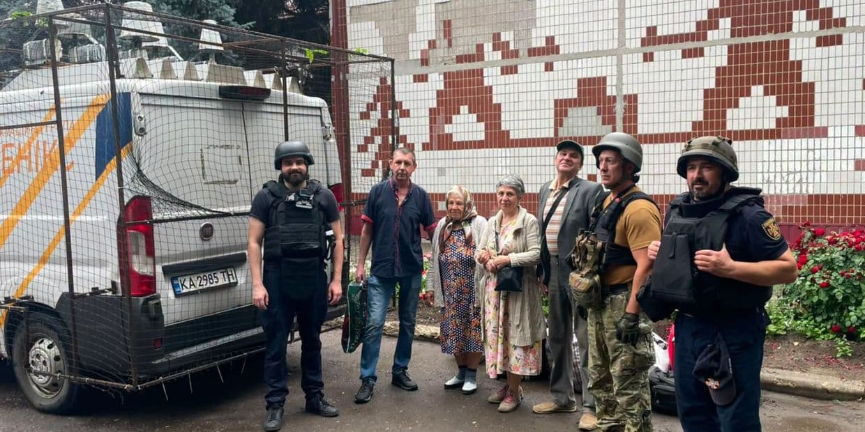 З Дружківки та Маяків евакуювали ще 10 жителів, зокрема маломобільних (фото)