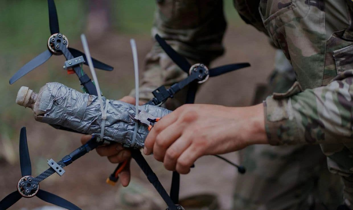 На Лиманском направлении оккупанты с помощью FPV-дронов минируют логистические маршруты и устраивают засады