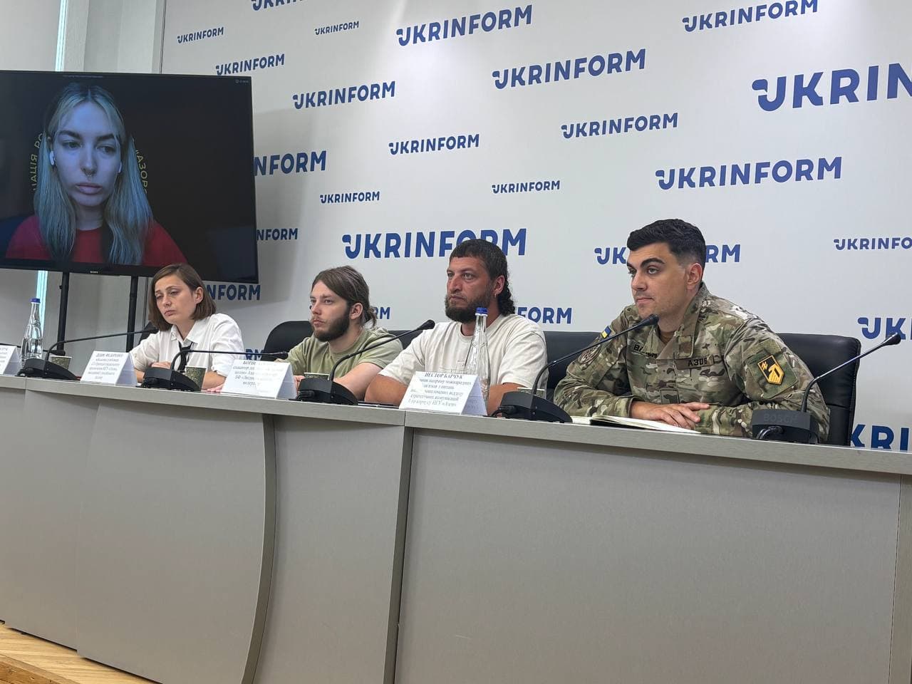 "Почесний полон" Азову: у Києві презентували доповідь про катування та кримінальні переслідування окупантами "азовців" (фото)