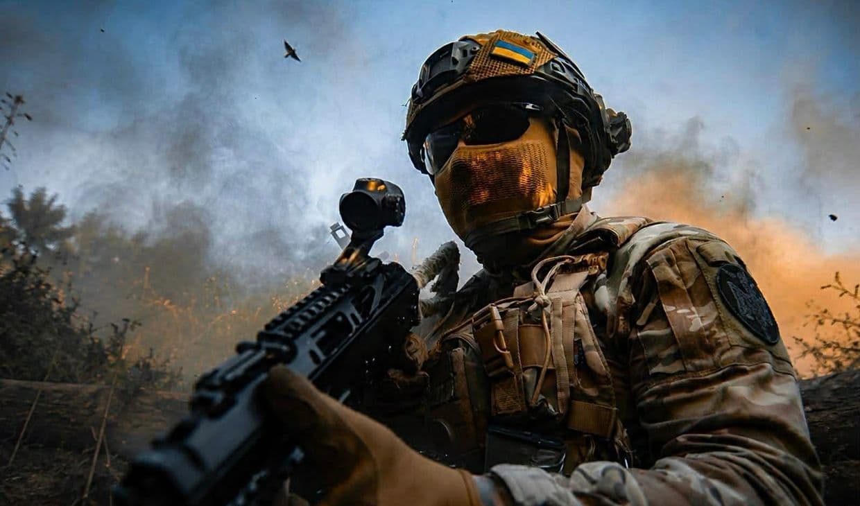 <em>Фото: 56 окрема мотопіхотна Маріупольська бригада. Український військовий.</em>