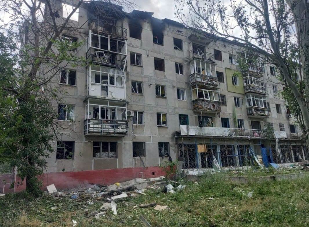 33 рази обстріли Донеччини: є загиблий та поранені, пошкоджені десятки будинків і підприємство (фото)