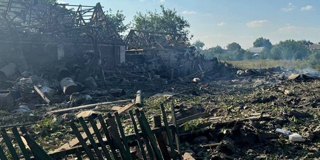 Донеччина під вогнем: руйнувань зазнали ще 98 цивільних об'єктів (фото)
