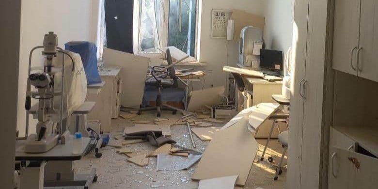 Унаслідок масованого обстрілу Києва була пошкоджена релокована з Маріуполя обласна лікарня (фото)