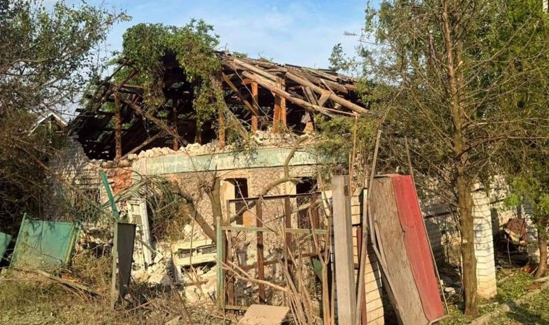 Обстріли Донеччини призвели до руйнувань ще 52 цивільних об'єкти, зокрема 17 житлових будинків (фото)