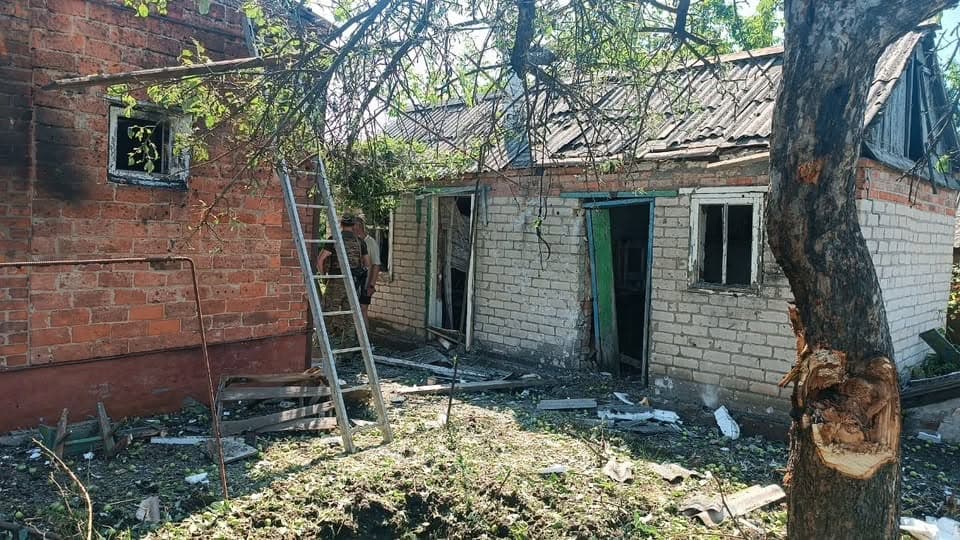 Обстрелы Славянска: оккупанты атаковали центр города, инфраструктуру и ранили гражданского