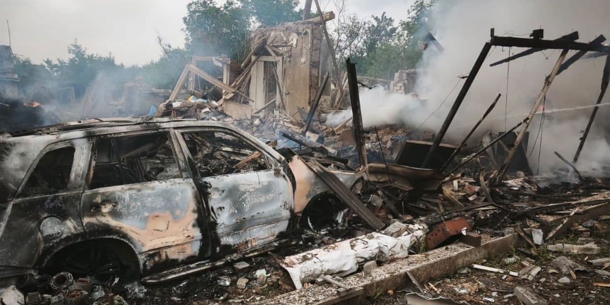 Рашисти скинули на Краматорськ 3 авіабомби: загинули 2 мирних жителів (фото)