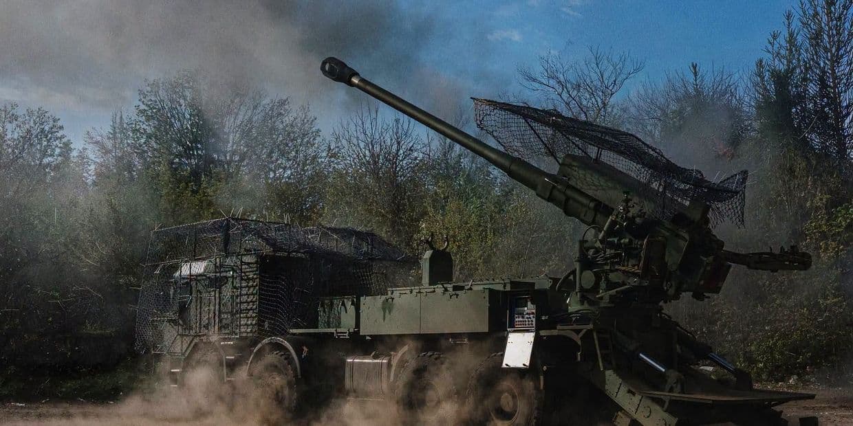 Стреляет САУ. Фото: 28 ОМБр