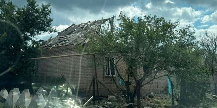 Унаслідок російських ударів на Донеччині ще 63 цивільних об'єкти зазнали руйнувань (фото)