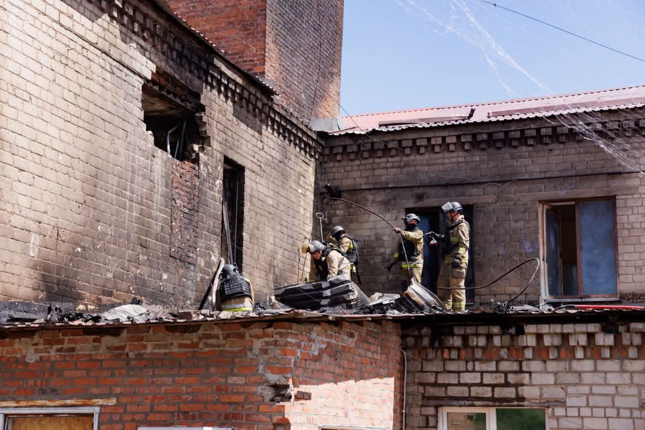 По будівлі пожежної частини у Краматорську вчора ударили 2 російських "гєрані"