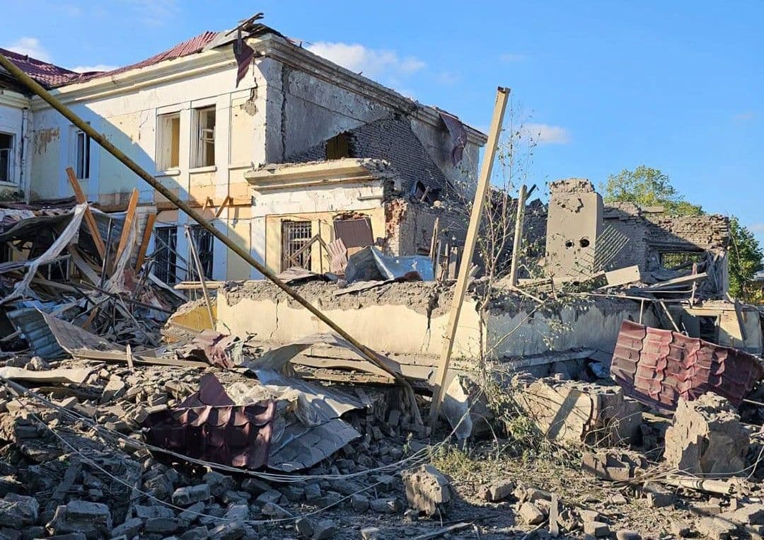 Обстріли Донеччини: руйнувань зазнали 60 цивільних об'єктів, серед поранених — 2 дітей (фото)