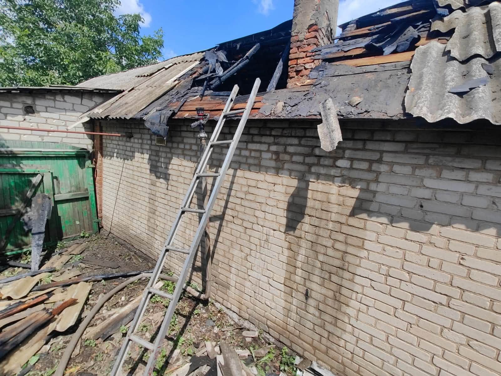 Ворог вдарив по Словʼянську "Смерчем": поранено дві людини
