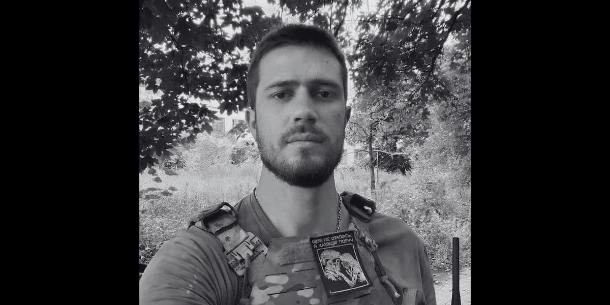 У Бучі попрощалися із загиблим на війні 26-річним Олександром Овчаренком з Донеччини (відео)