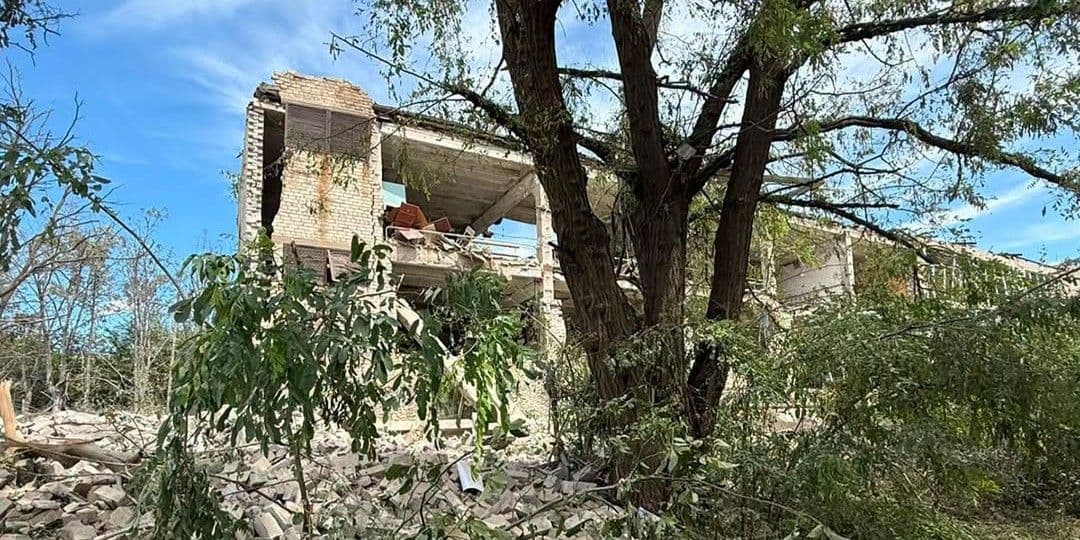 19 обстрілів за добу: на Донеччині евакуювали понад 580 мирних жителів, зокрема сотню дітей
