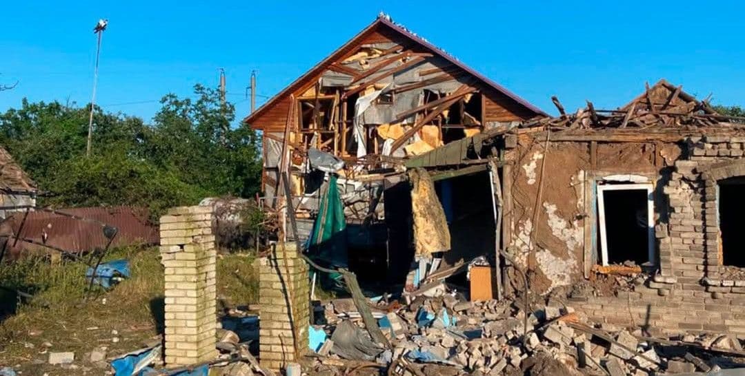 Наслідки російських ударів по Донеччині: 4 загиблих і 19 поранених, зокрема дитина (фото)