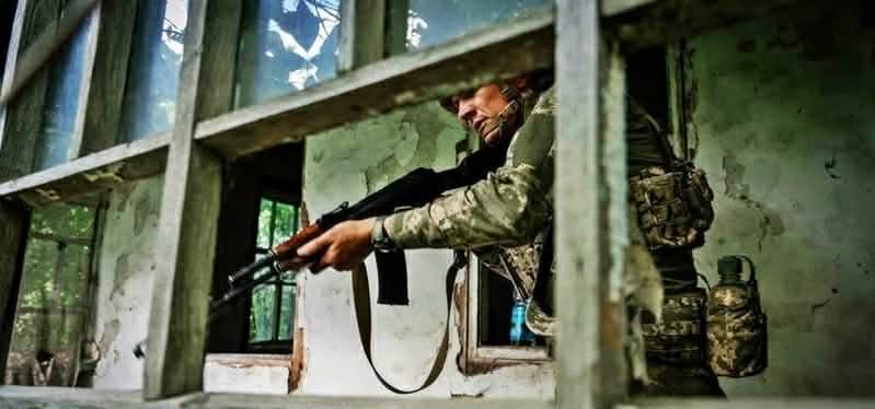 <em>Фото: 43 окрема механізована бригада. Український військовий на відпрацюванні. </em>